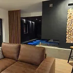 Loft Piscine A Debordement Jacuzzi Sauna *